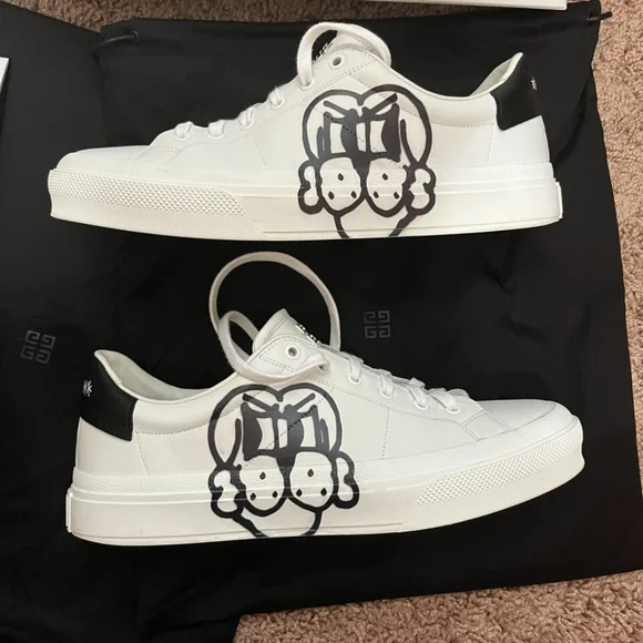 Givenchy men’s sneakers size eu43 USA size 10
With dust bags authentic Authentic givenchy sneakers - Gem main image 2
